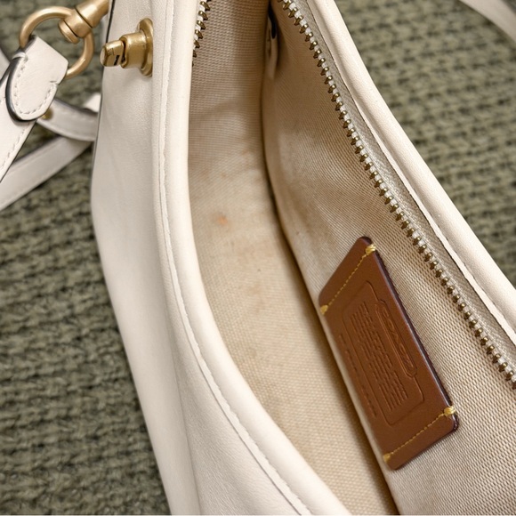 Coach Swinger 20 Leather Bag with Shoulder and Chain Strap - Picture 4 of 10